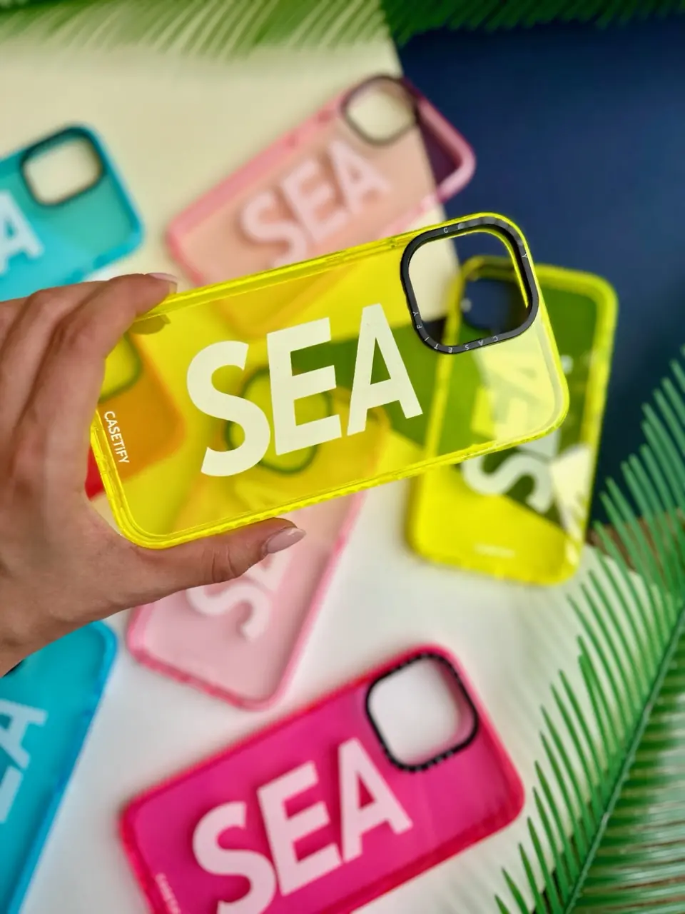 619f54 قاب Neon Sea Casetify (کدC1243) - Image 1