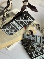 قاب Black Christian Dior با بند (کدC1462) - Image 3