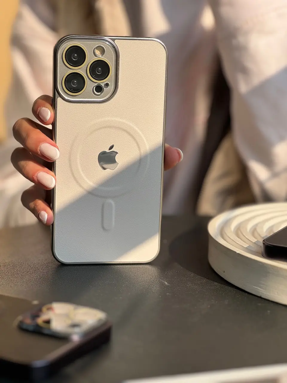 cf2314 قاب Falcon Magsafe (کدC1611) - Image 1