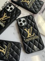 قاب موبایل آیفون لویی ویتون چرمی لوگو فلزی - Image 2