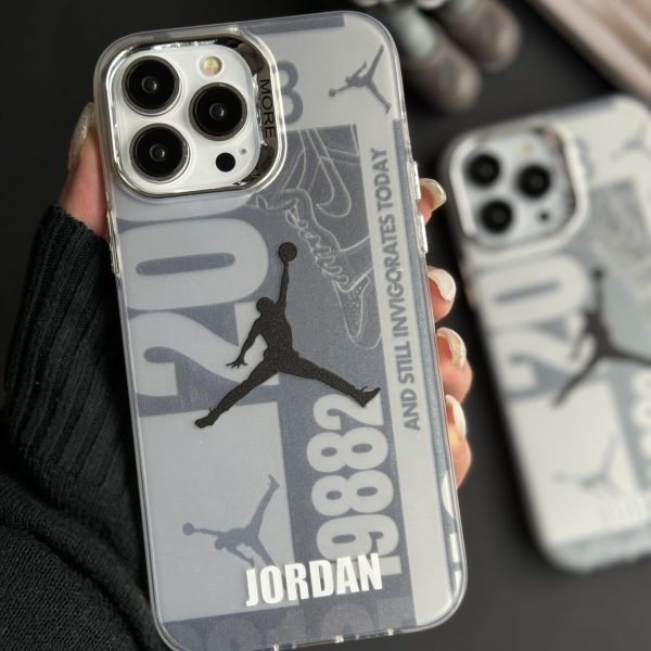 قاب موبایل آیفون نایک جردن لوگو نقره ای 9882