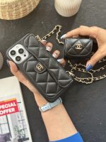 قاب موبایل آیفون شنل بالشتی جاکارتی + بند طلایی - Image 3