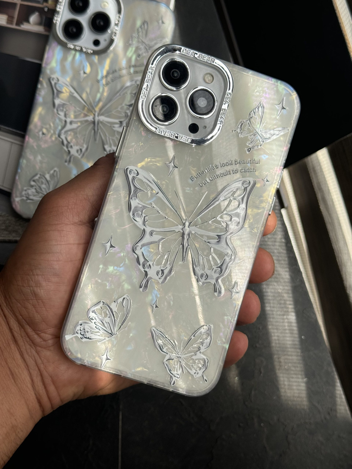 قاب موبایل آیفون پروانه ی زیبا