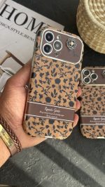 قاب موبایل آیفون گل رز رمانتیک گاردن قهوه ای - Image 2