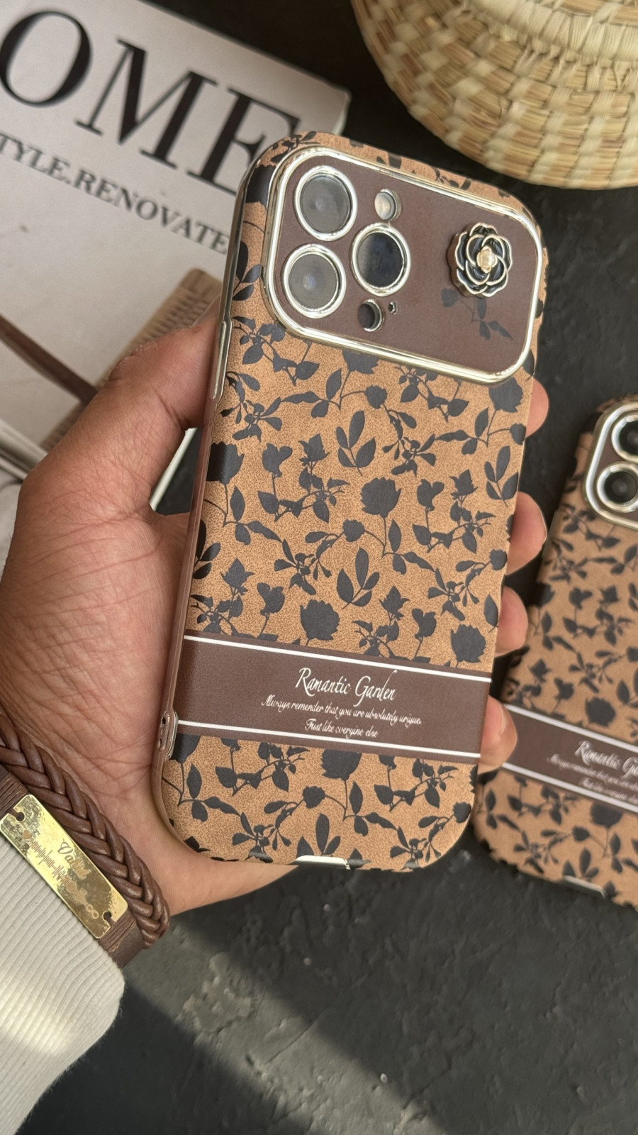 قاب موبایل آیفون گل رز رمانتیک گاردن قهوه ای