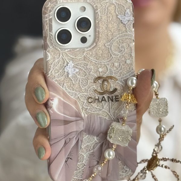 قاب موبایل آیفون شنل سابرینا + بندست کویین