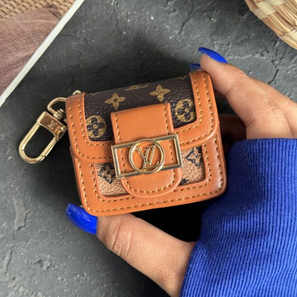 کاور ایرپاد لویی ویتون بگی والت جاکارتی