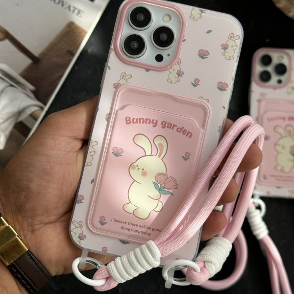 قاب موبایل آیفون خرگوش بانی گاردن گل رز ریز جاکارتی و بندست