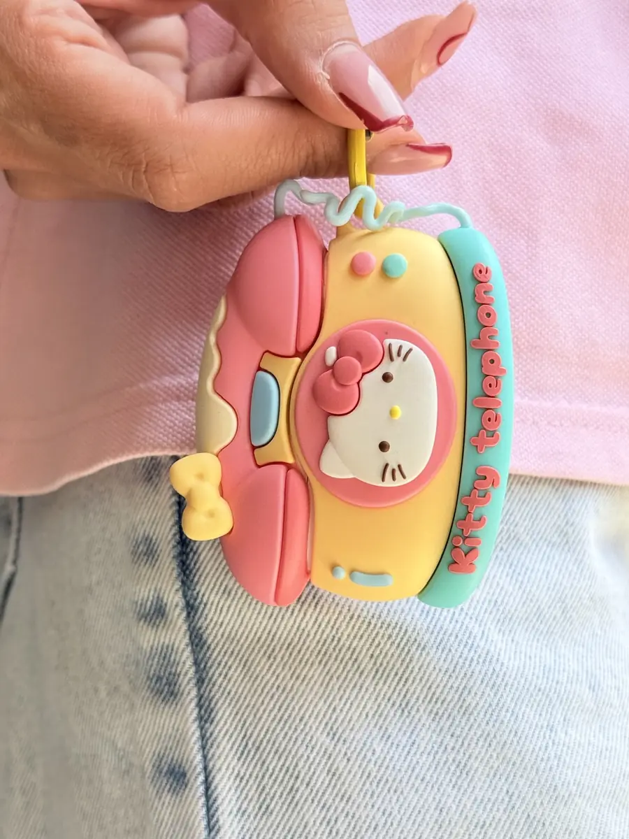a1d5e2 کاور ایرپاد سیلیکونی Kitty Telephone (کدa0327) - تصویر 1