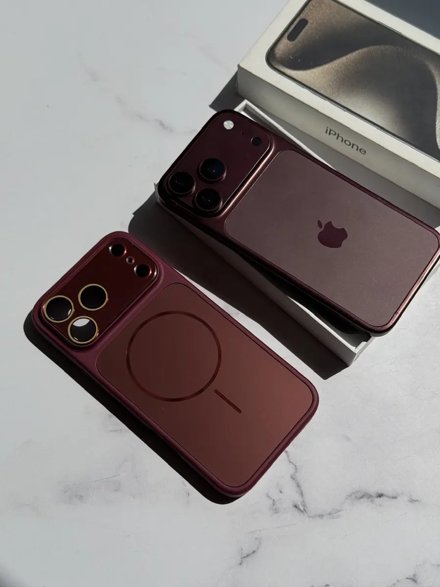 4b9ed2 قاب PVD Burgundy با مگ سیف (تبدیل آیفون ها به سری 18) (کدC2314) - تصویر 1